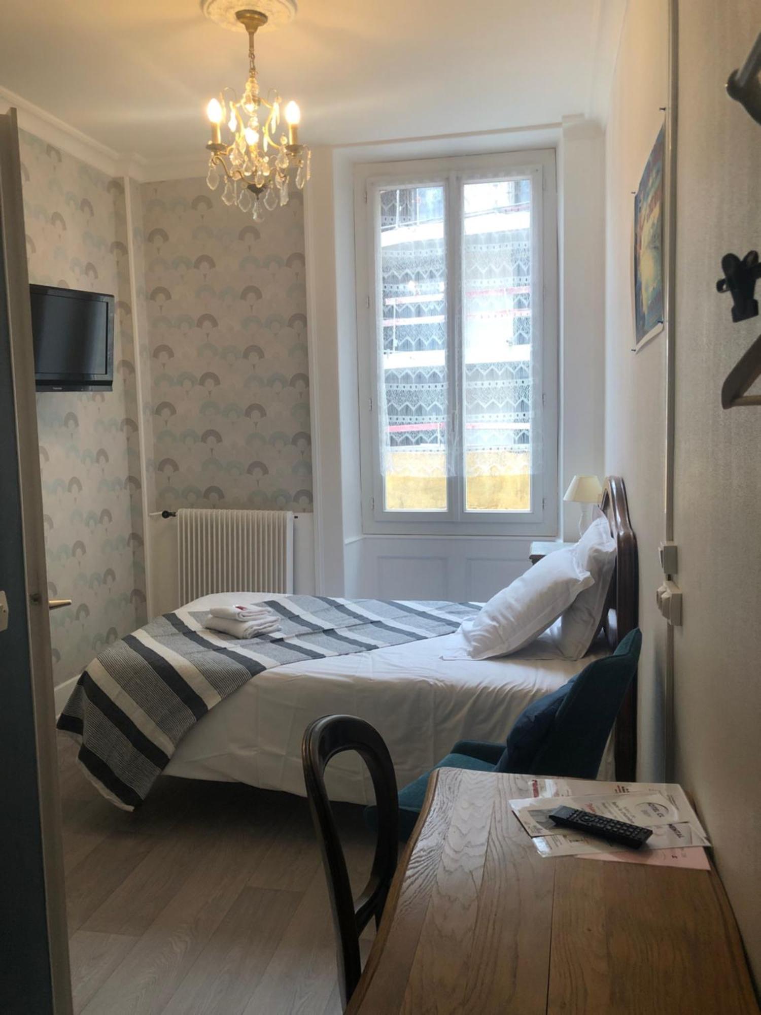 Hotel Continental Evian-les-Bains Ngoại thất bức ảnh