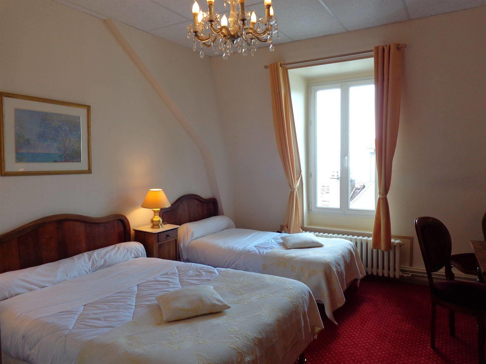 Hotel Continental Evian-les-Bains Ngoại thất bức ảnh