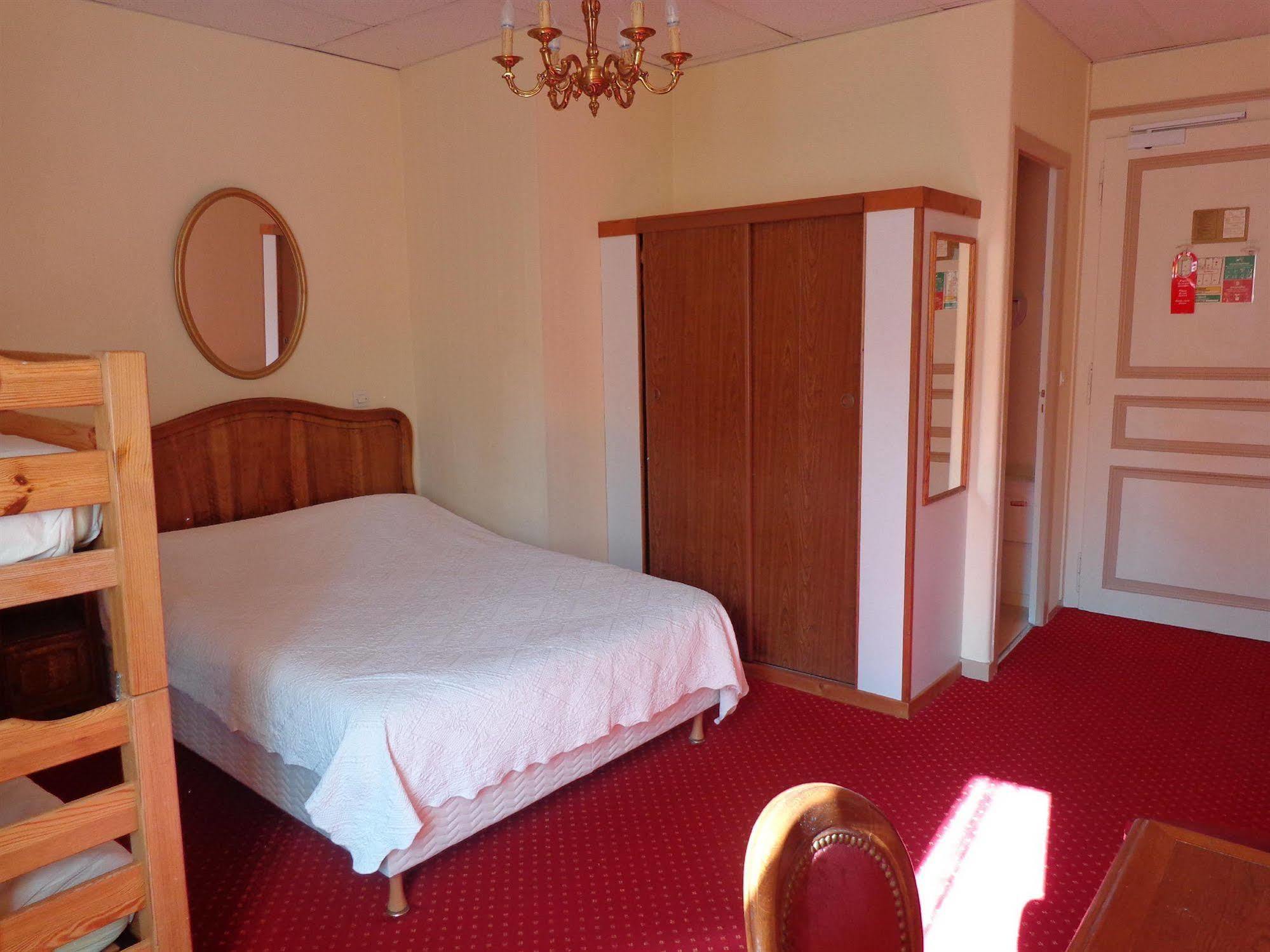 Hotel Continental Evian-les-Bains Ngoại thất bức ảnh